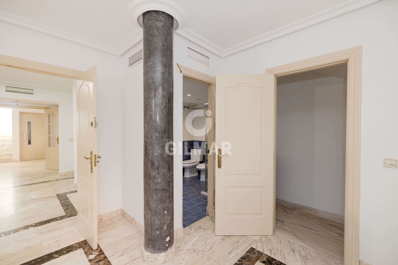 Adosado de 5 habitaciones en Torrequebrada en venta - 741.000 € (Ref: 9459510)