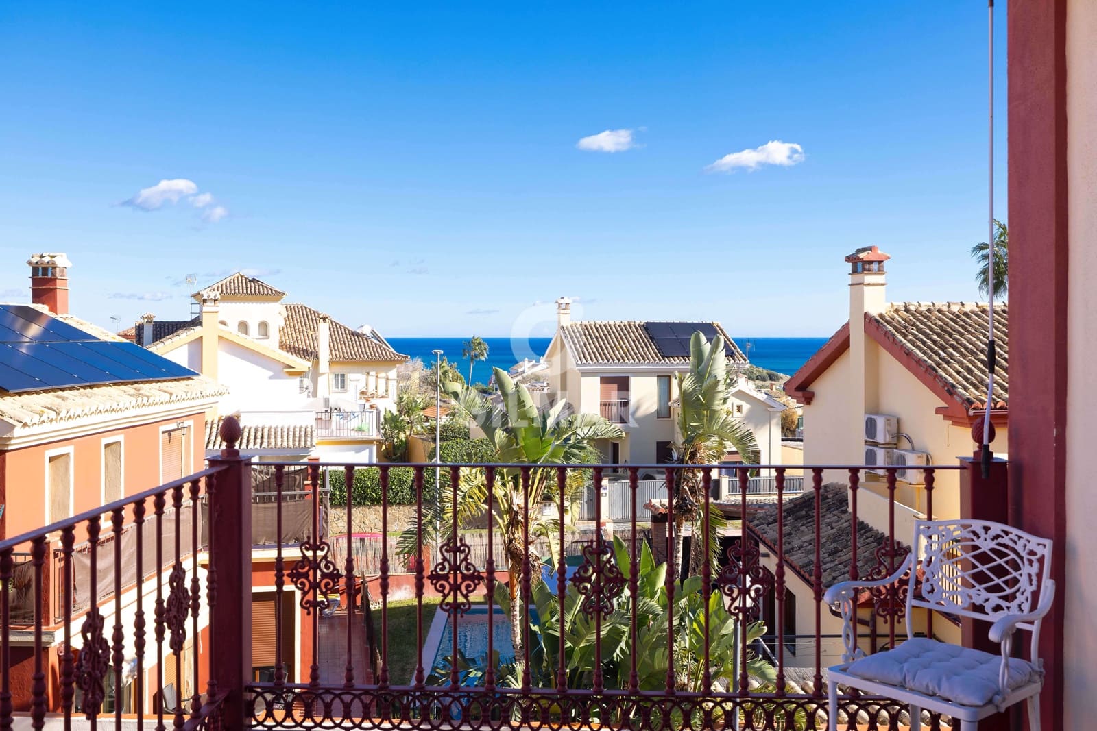 Adosado de 5 habitaciones en Torrequebrada en venta - 741.000 € (Ref: 9459510)