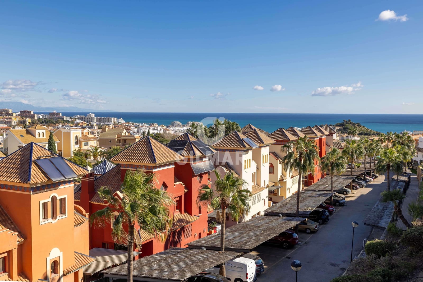 Adosado de 5 habitaciones en Torrequebrada en venta - 741.000 € (Ref: 9459510)