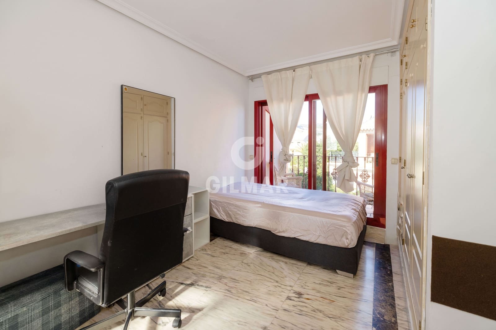 Adosado de 5 habitaciones en Torrequebrada en venta - 741.000 € (Ref: 9459510)