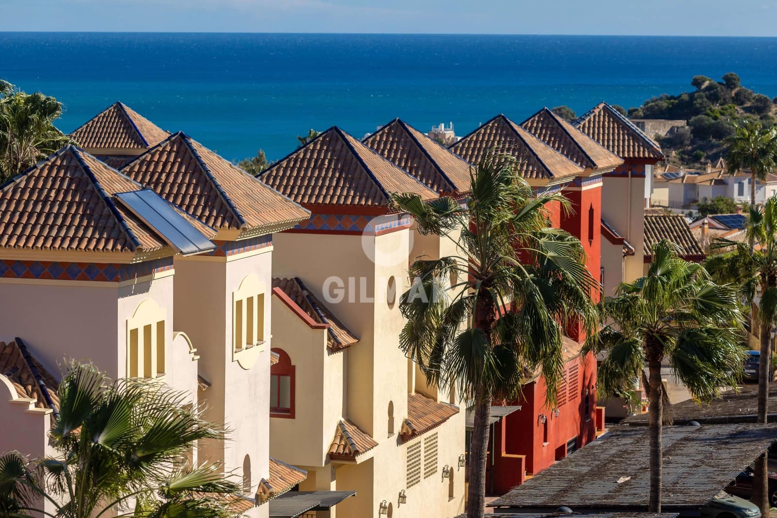 Adosado de 5 habitaciones en Torrequebrada en venta - 741.000 € (Ref: 9459510)