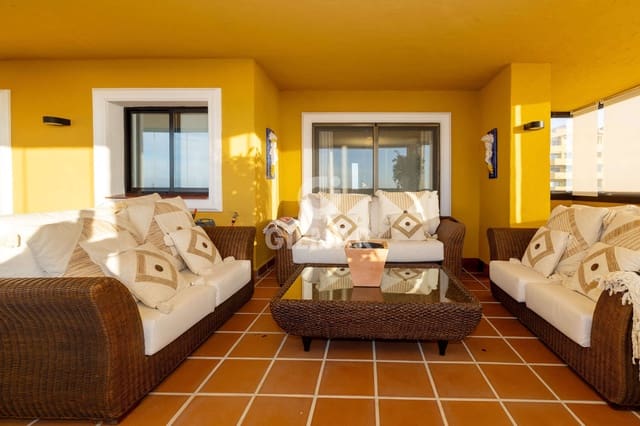 3 bedroom Flat for sale in La Concha - Resina Golf, Estepona with garage - € 490,000 (Ref: 9476269)