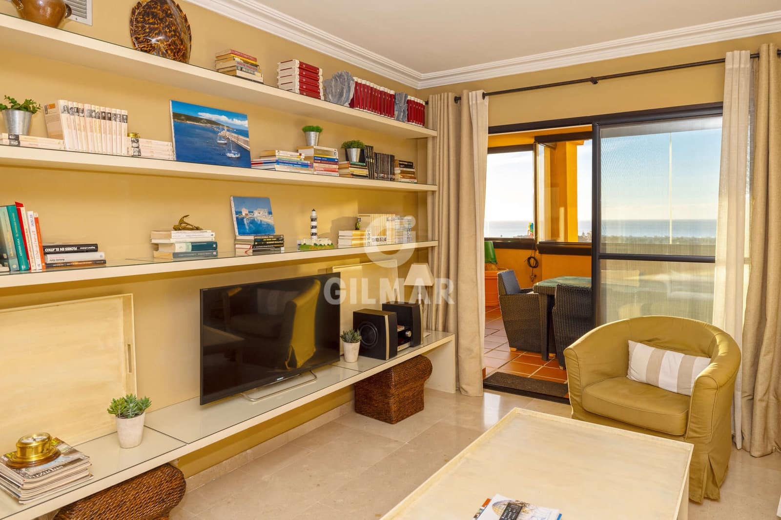 3 bedroom Flat for sale in Estepona with garage - € 490,000 (Ref: 9476269)