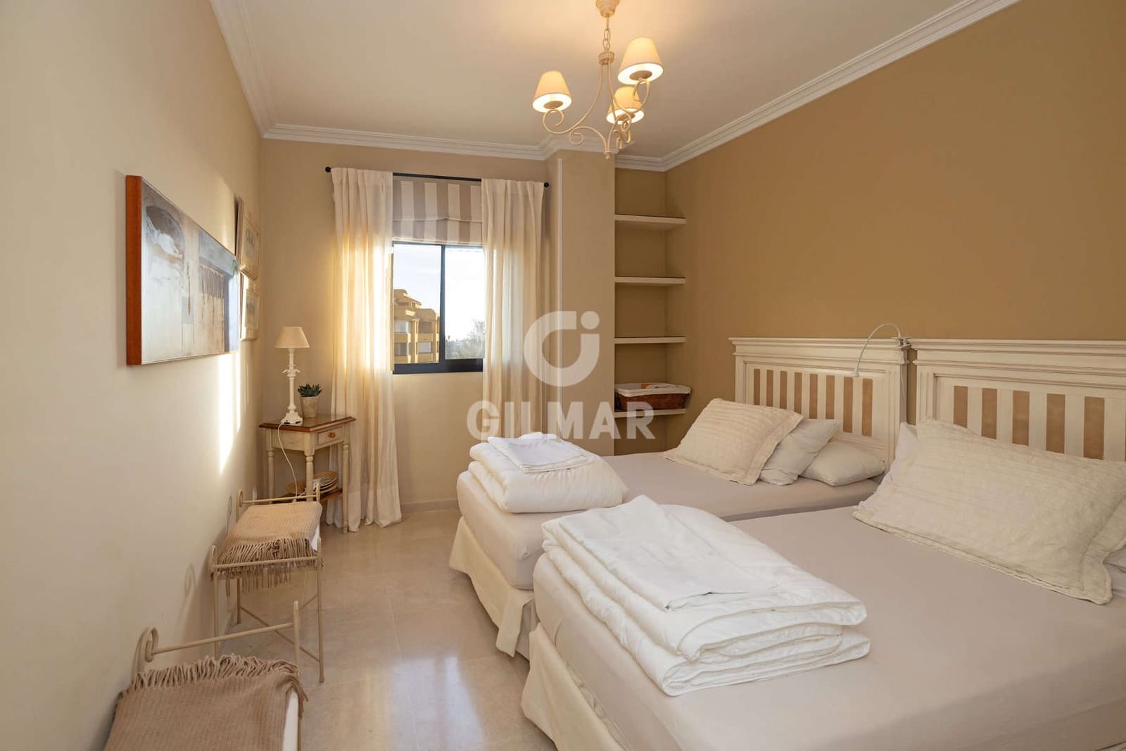 3 bedroom Flat for sale in Estepona with garage - € 490,000 (Ref: 9476269)