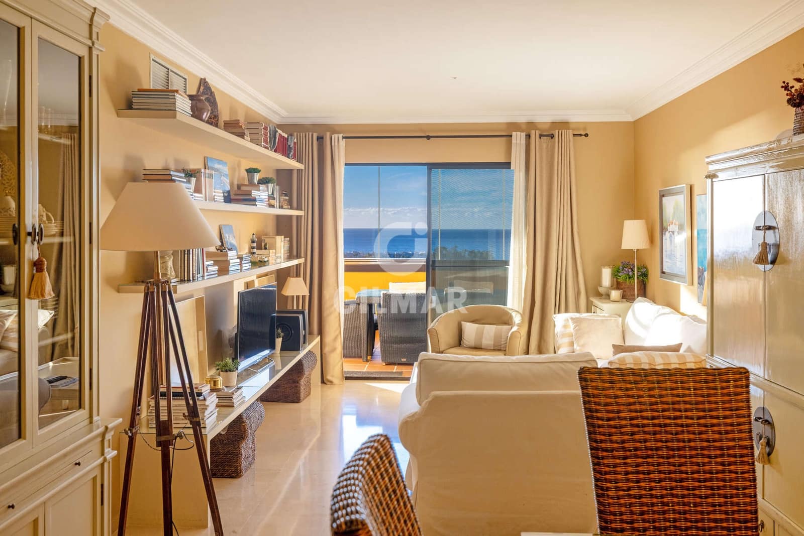 3 bedroom Flat for sale in Estepona with garage - € 490,000 (Ref: 9476269)