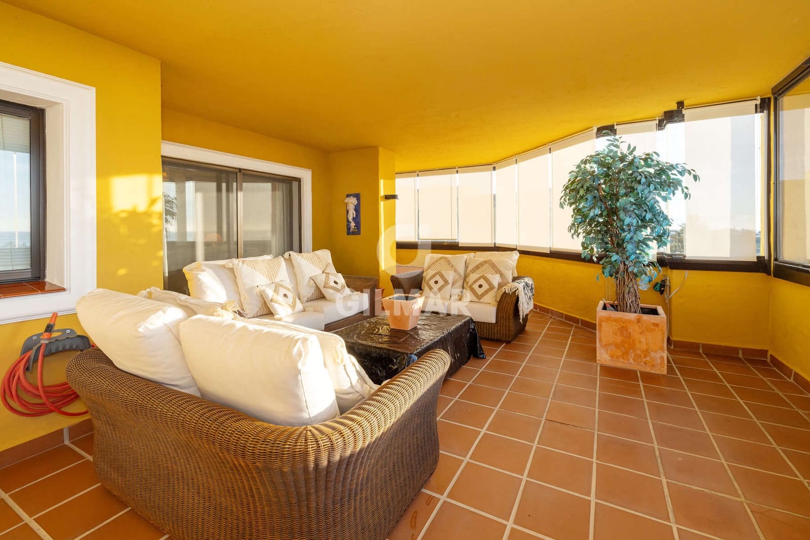 3 bedroom Flat for sale in Estepona with garage - € 490,000 (Ref: 9476269)