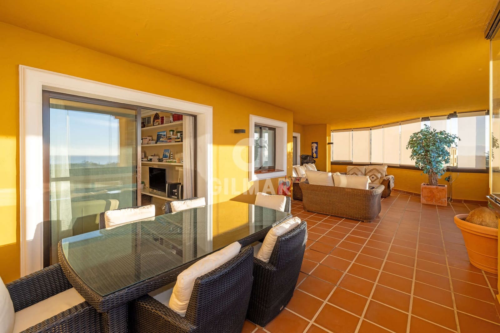 3 bedroom Flat for sale in Estepona with garage - € 490,000 (Ref: 9476269)