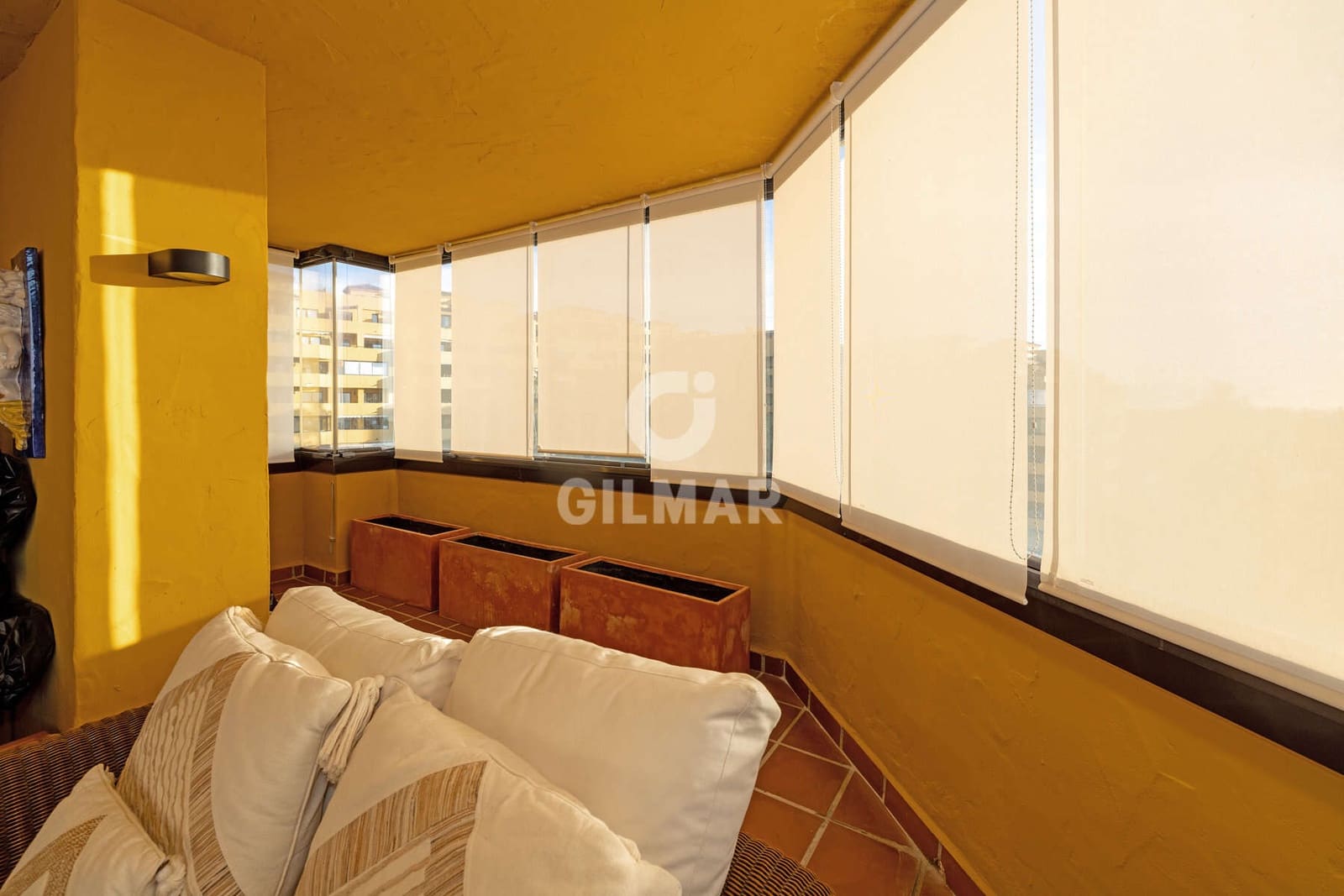 3 bedroom Flat for sale in Estepona with garage - € 490,000 (Ref: 9476269)