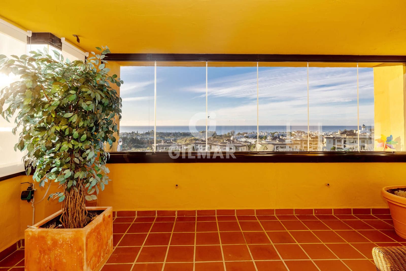 3 bedroom Flat for sale in Estepona with garage - € 490,000 (Ref: 9476269)