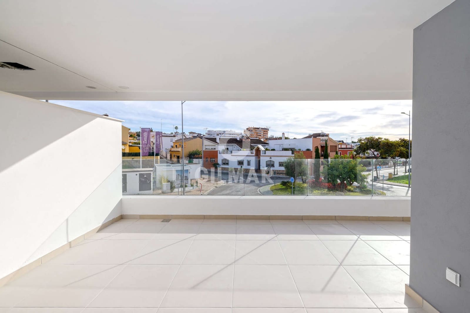 2 quarto Apartamento para venda em Estepona com piscina garagem - 445 000 € (Ref: 9476270)