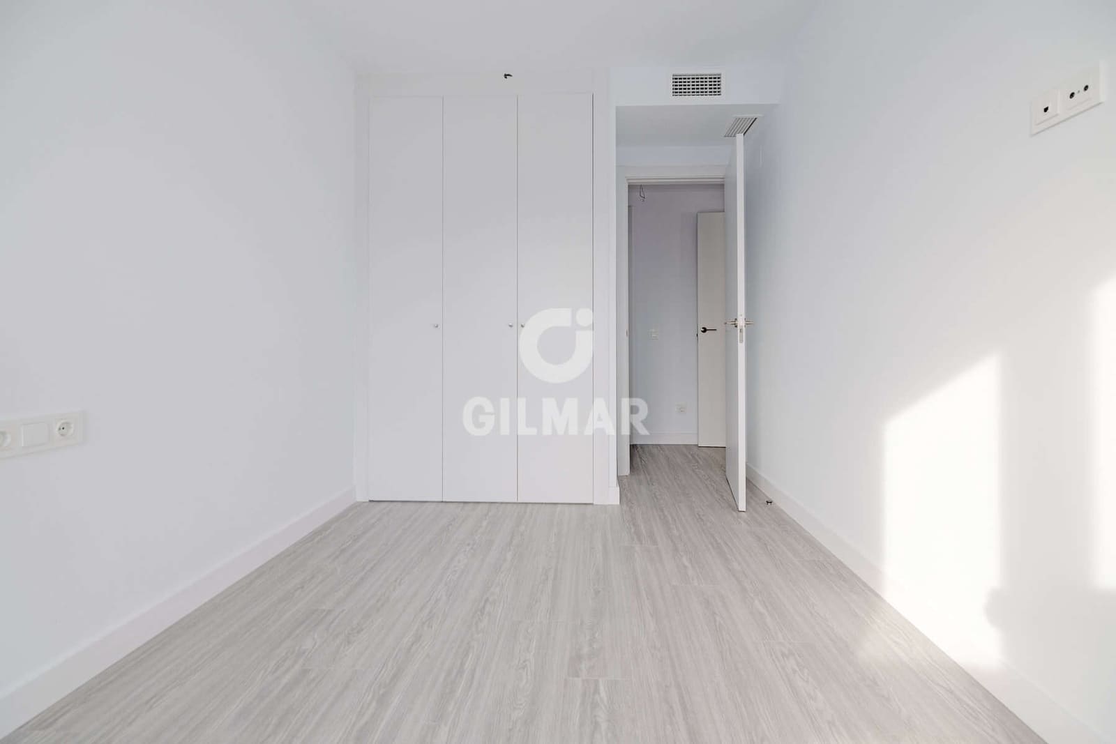 2 quarto Apartamento para venda em Estepona com piscina garagem - 445 000 € (Ref: 9476270)