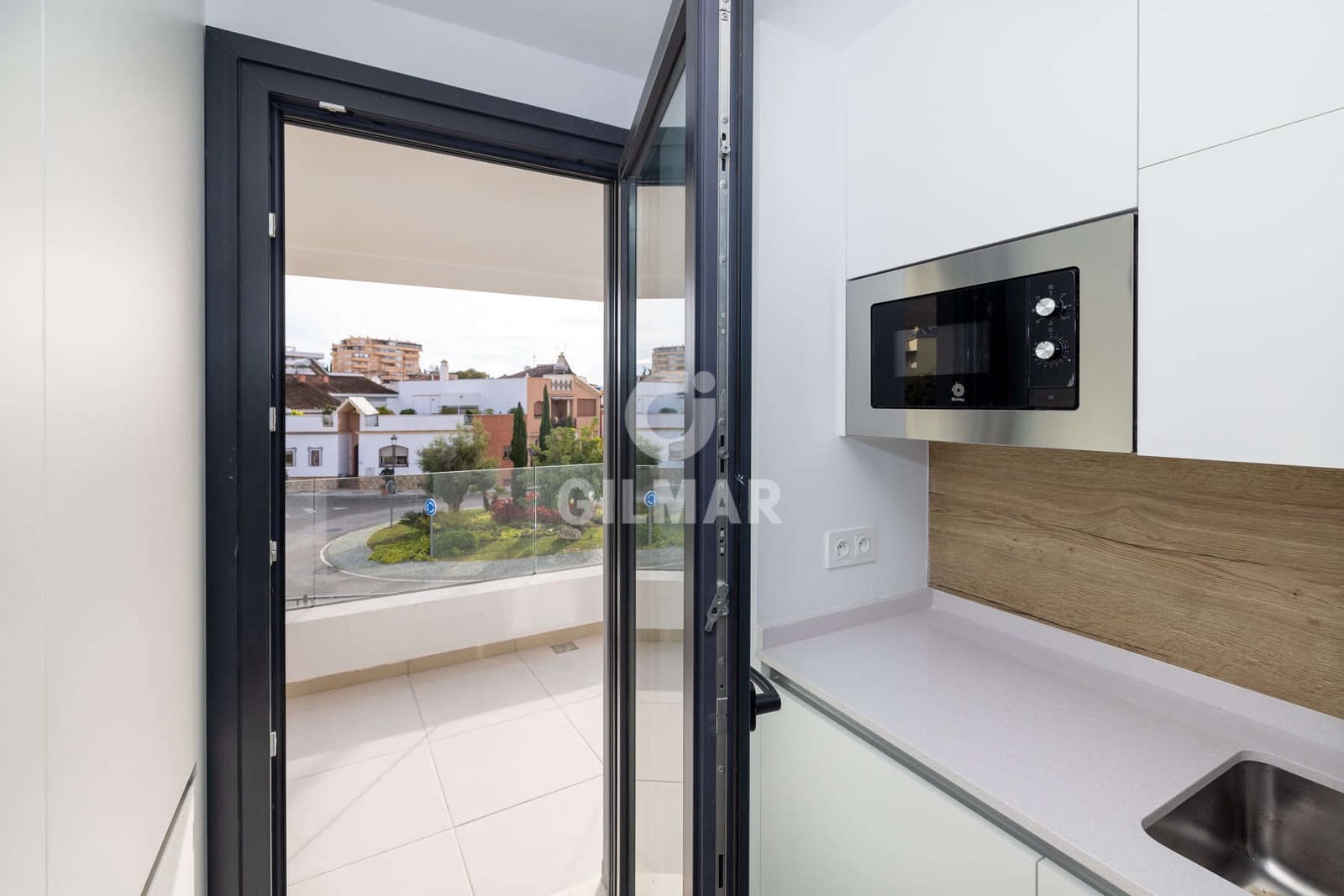 2 quarto Apartamento para venda em Estepona com piscina garagem - 445 000 € (Ref: 9476270)