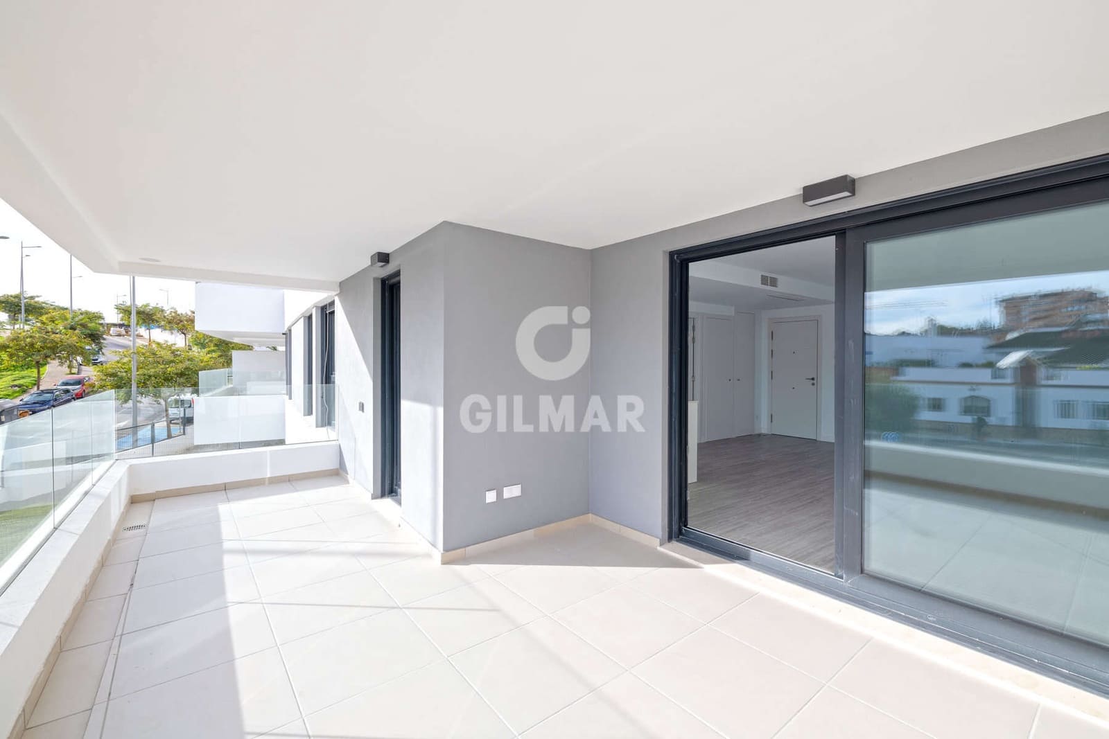 2 quarto Apartamento para venda em Estepona com piscina garagem - 445 000 € (Ref: 9476270)