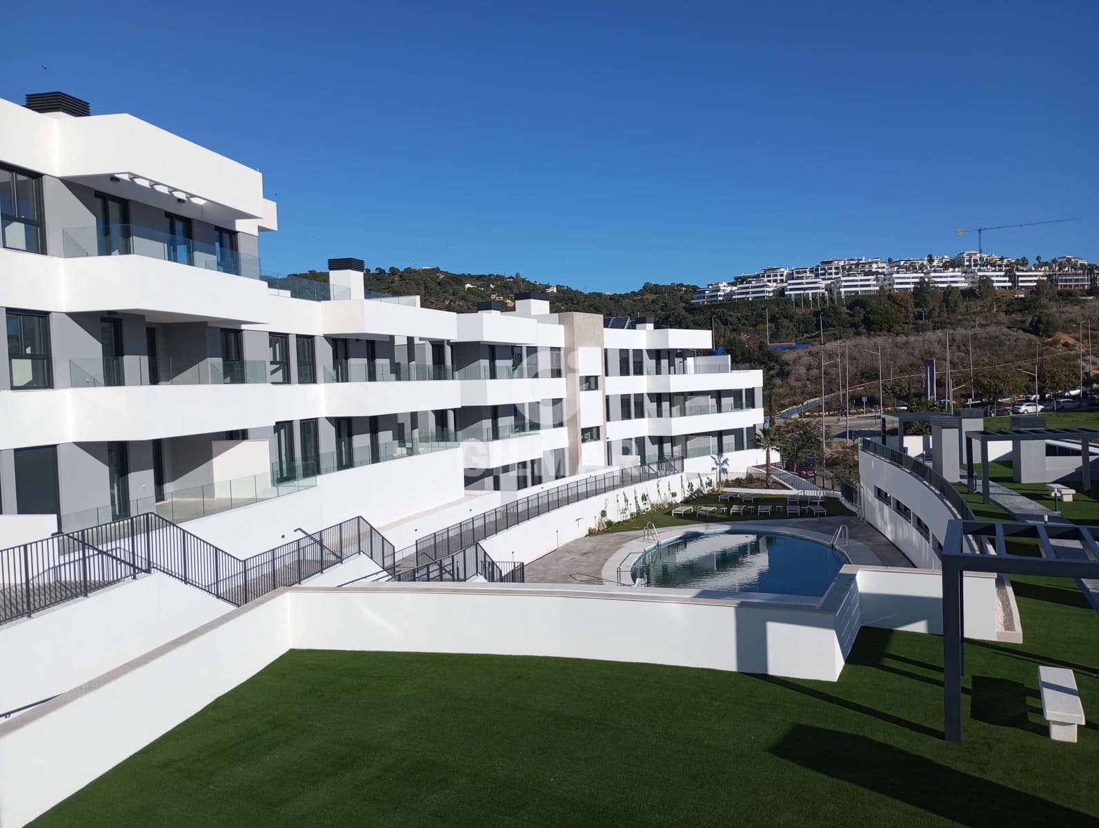 2 quarto Apartamento para venda em Estepona com piscina garagem - 445 000 € (Ref: 9476270)