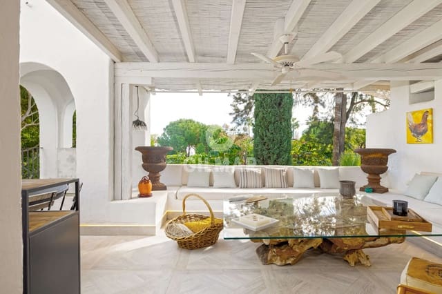 Ático de 4 habitaciones en Atalaya-Isdabe, Estepona en venta - 1.585.000 € (Ref: 9481452)