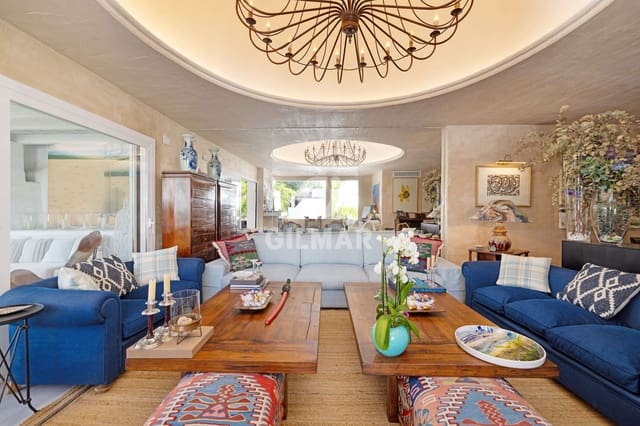 Ático de 4 habitaciones en Atalaya-Isdabe, Estepona en venta - 1.585.000 € (Ref: 9481452)