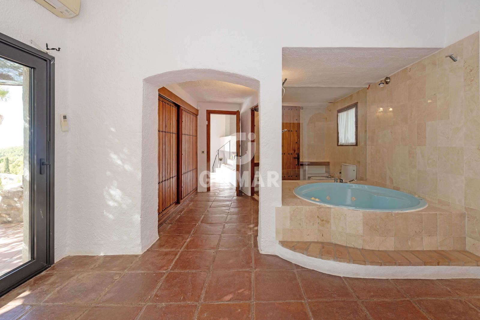 5 bedroom Villa for sale in Mijas with pool - € 980,000 (Ref: 9481628)