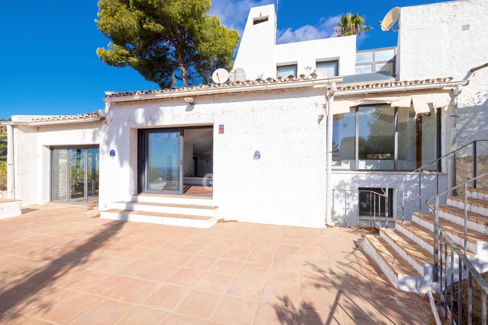 5 bedroom Villa for sale in Mijas with pool - € 980,000 (Ref: 9481628)