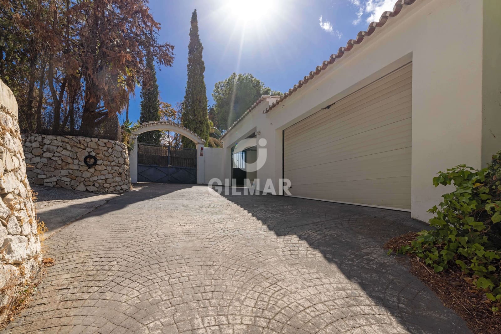5 bedroom Villa for sale in Mijas with pool - € 980,000 (Ref: 9481628)