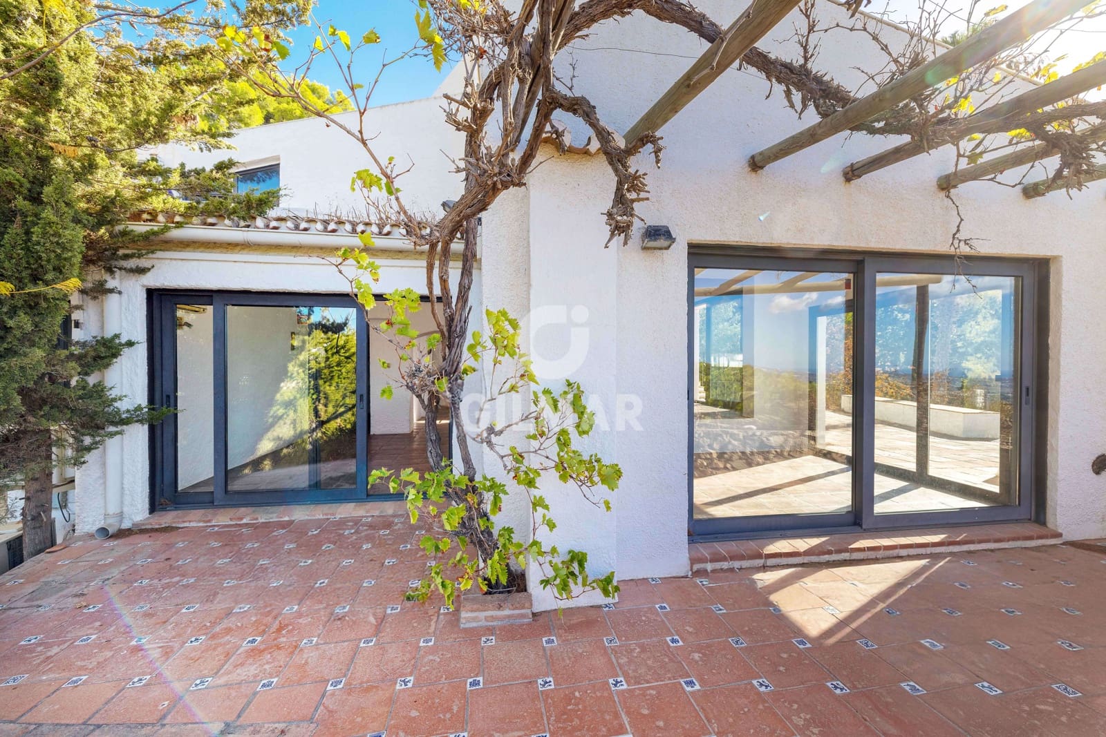 5 bedroom Villa for sale in Mijas with pool - € 980,000 (Ref: 9481628)