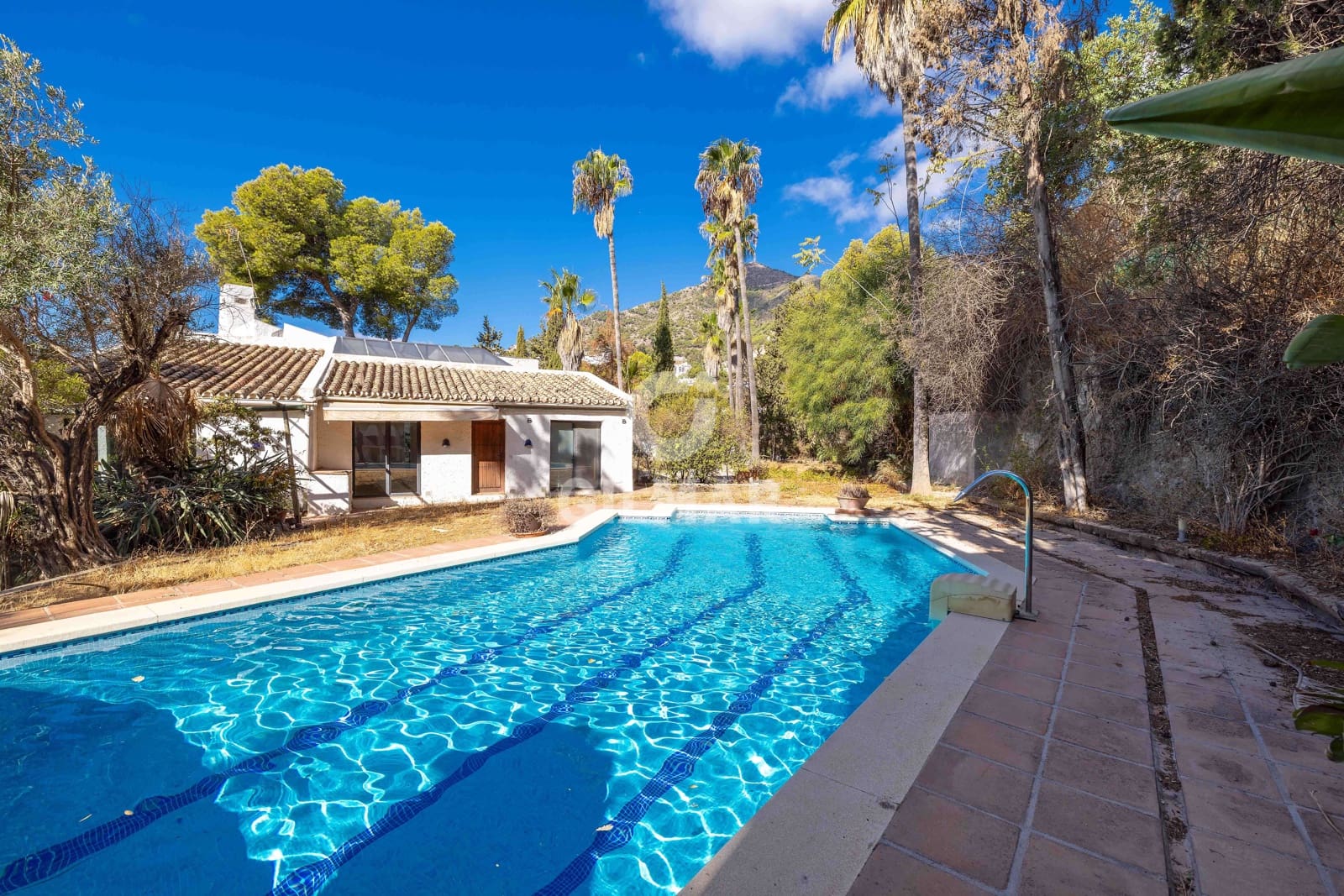 5 bedroom Villa for sale in Mijas with pool - € 980,000 (Ref: 9481628)
