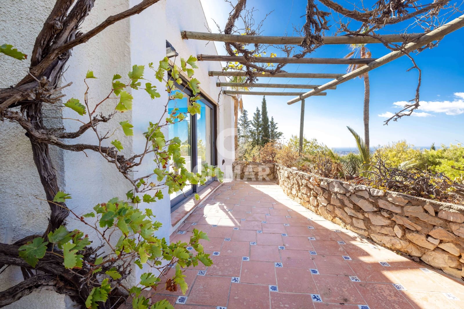 5 bedroom Villa for sale in Mijas with pool - € 980,000 (Ref: 9481628)
