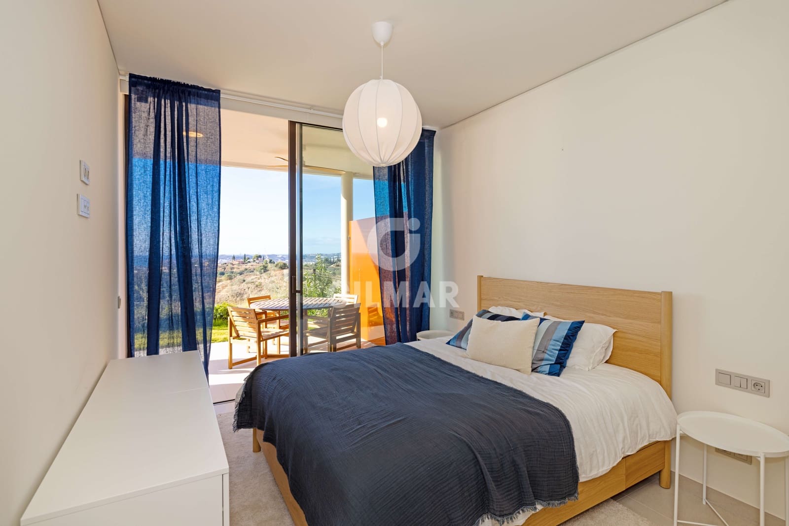 2 bedroom Flat for sale in Fuengirola with pool garage - € 629,000 (Ref: 9481630)