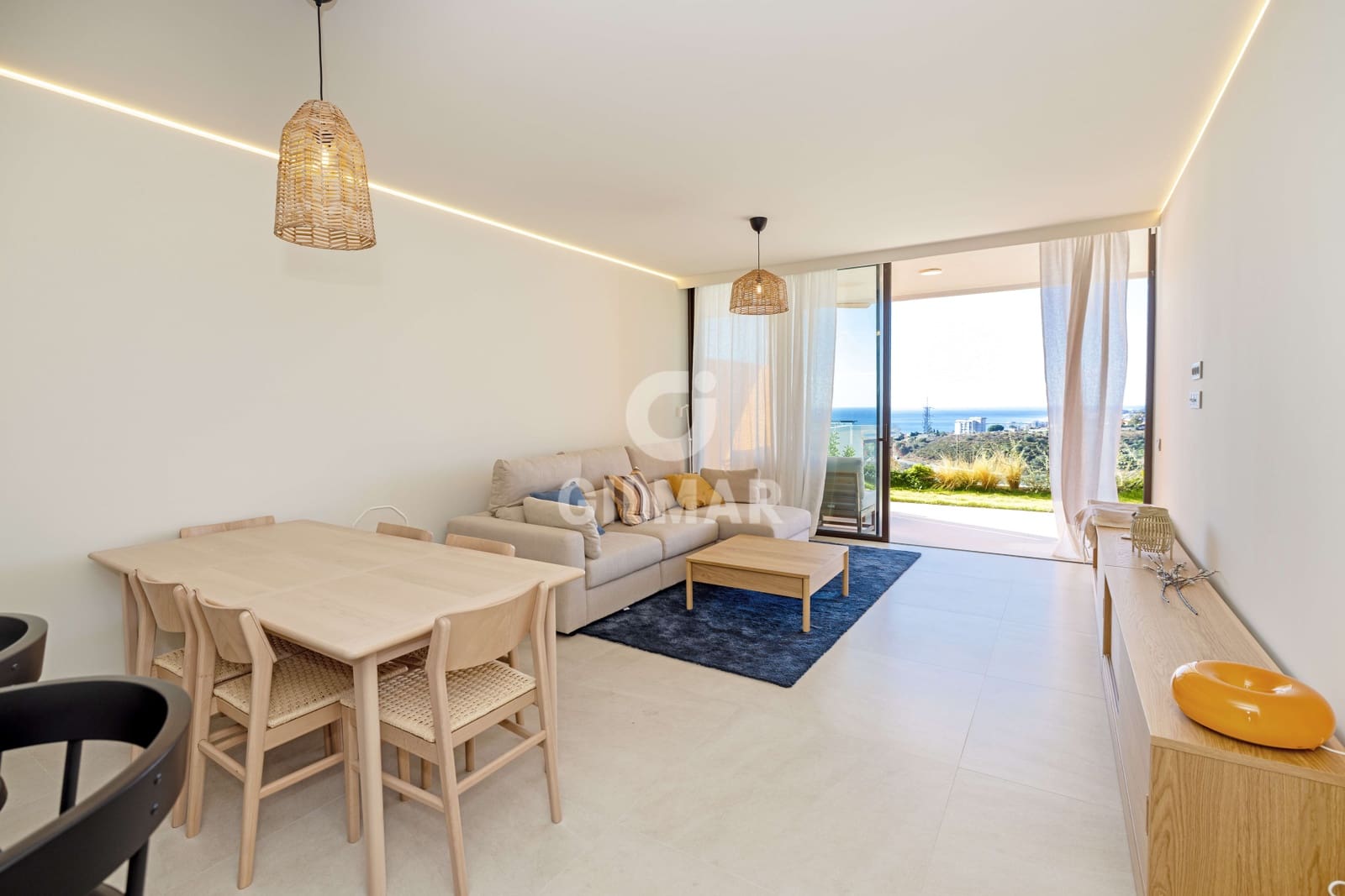 2 bedroom Flat for sale in Fuengirola with pool garage - € 629,000 (Ref: 9481630)