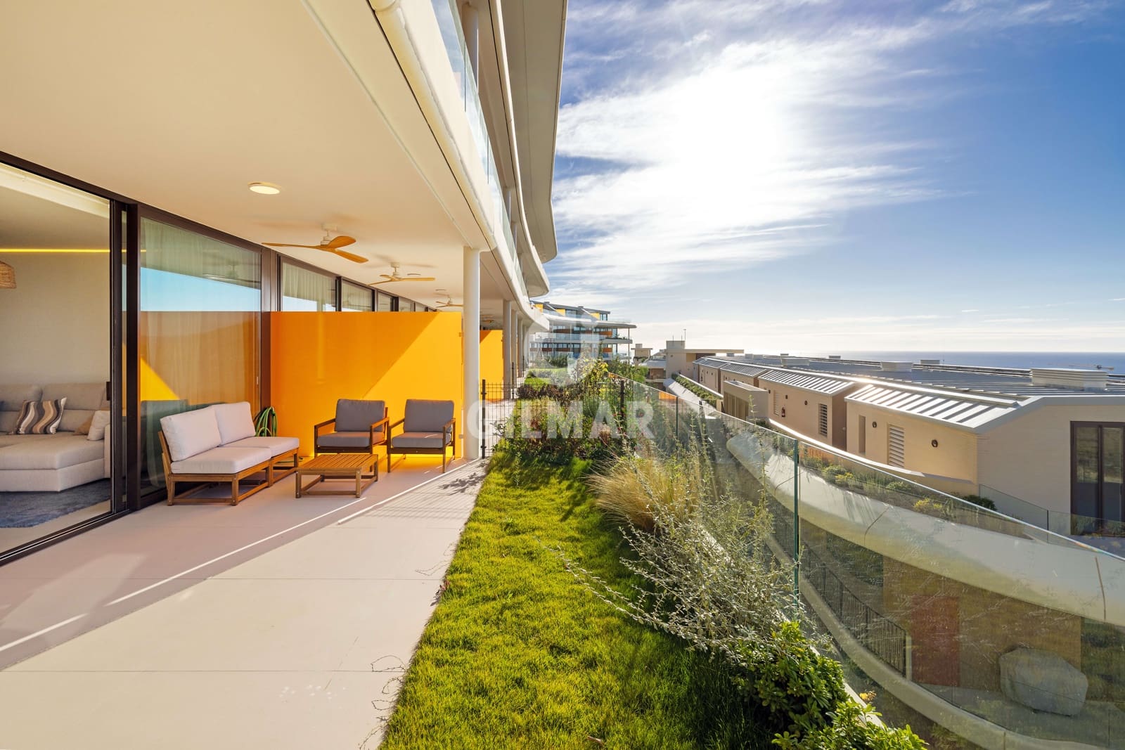 2 bedroom Flat for sale in Fuengirola with pool garage - € 629,000 (Ref: 9481630)