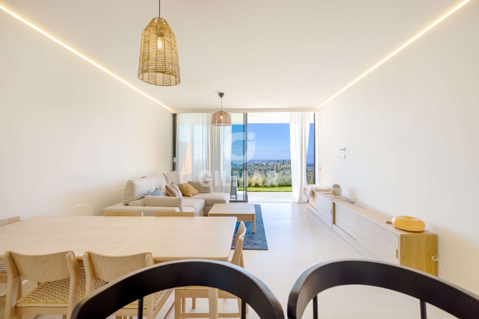 2 bedroom Flat for sale in Fuengirola with pool garage - € 629,000 (Ref: 9481630)