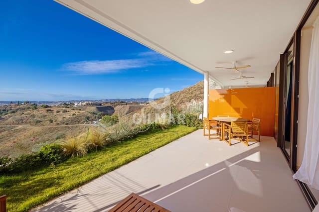 2 bedroom Flat for sale in El Higuerón, Fuengirola with pool garage - € 629,000 (Ref: 9481630)