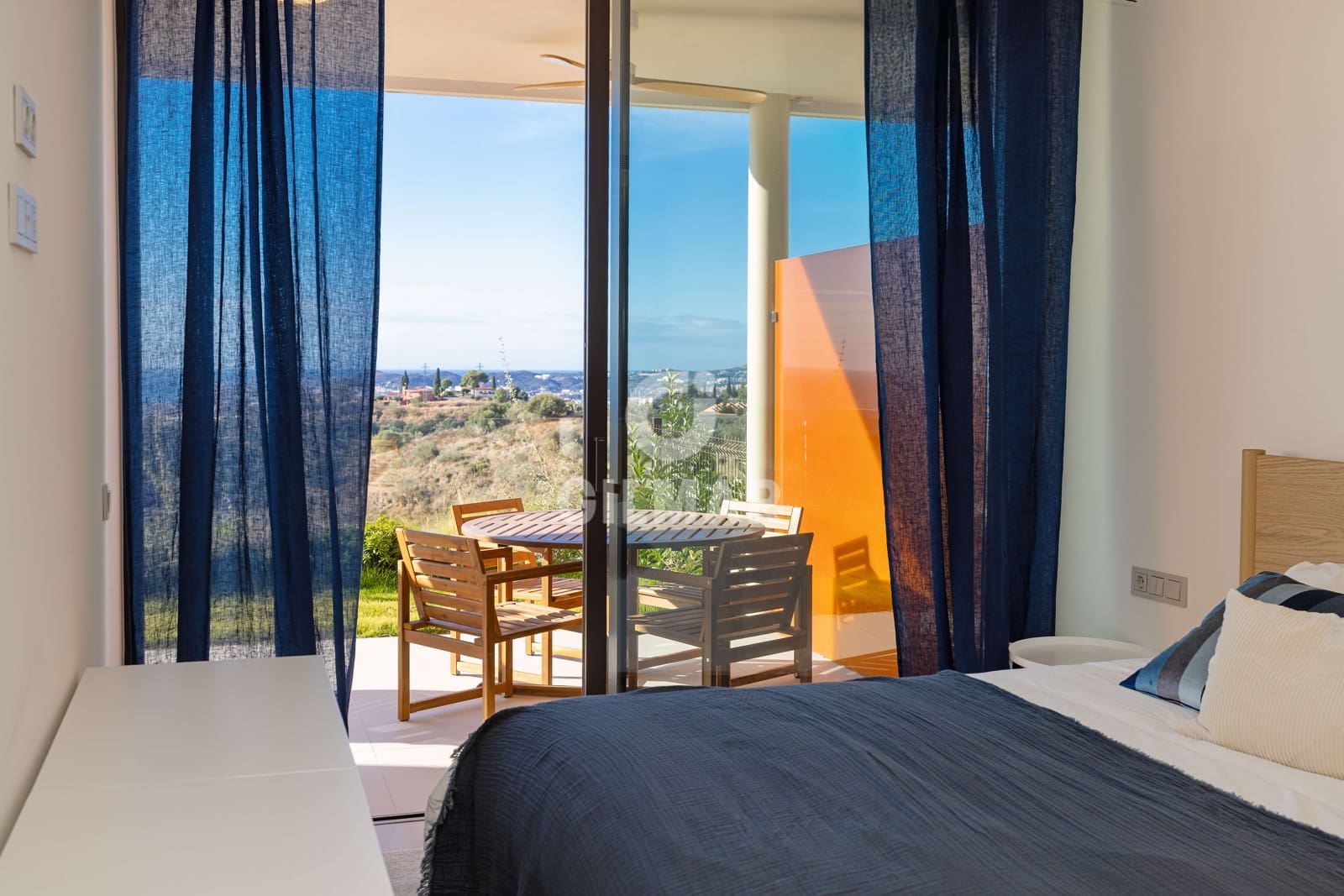 2 bedroom Flat for sale in Fuengirola with pool garage - € 629,000 (Ref: 9481630)