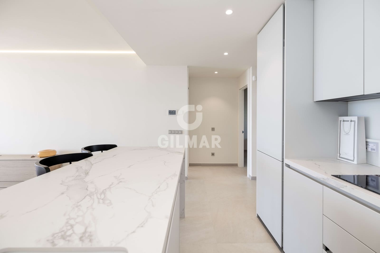 2 bedroom Flat for sale in Fuengirola with pool garage - € 629,000 (Ref: 9481630)