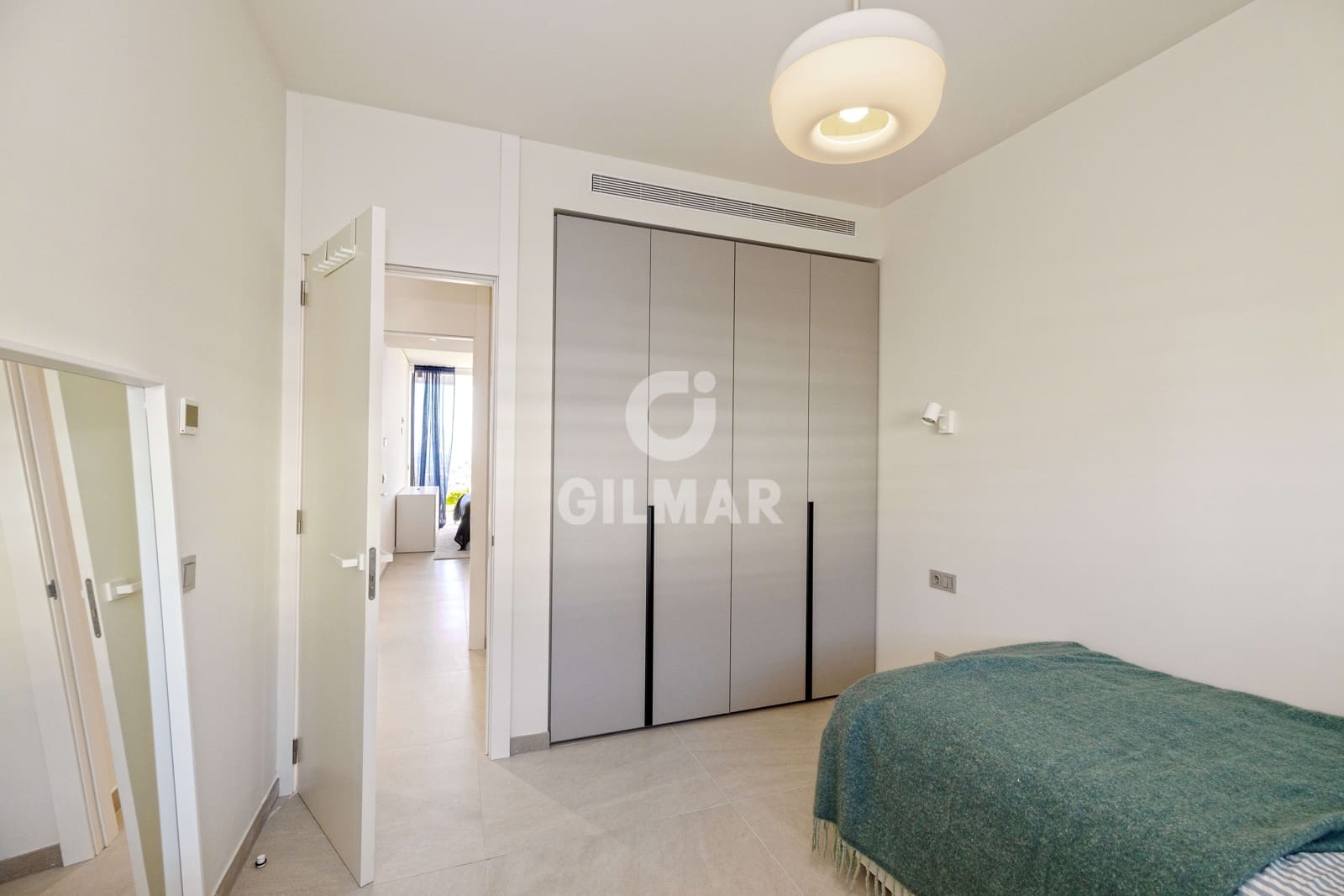 2 bedroom Flat for sale in Fuengirola with pool garage - € 629,000 (Ref: 9481630)