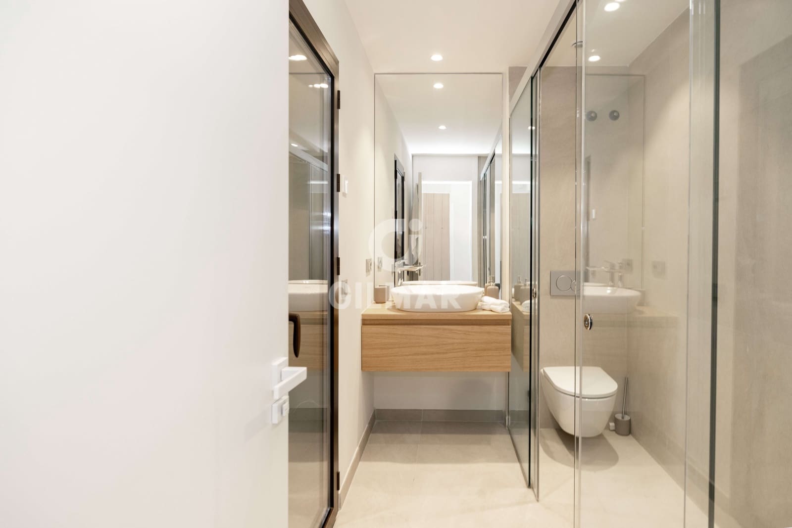 2 bedroom Flat for sale in Fuengirola with pool garage - € 629,000 (Ref: 9481630)