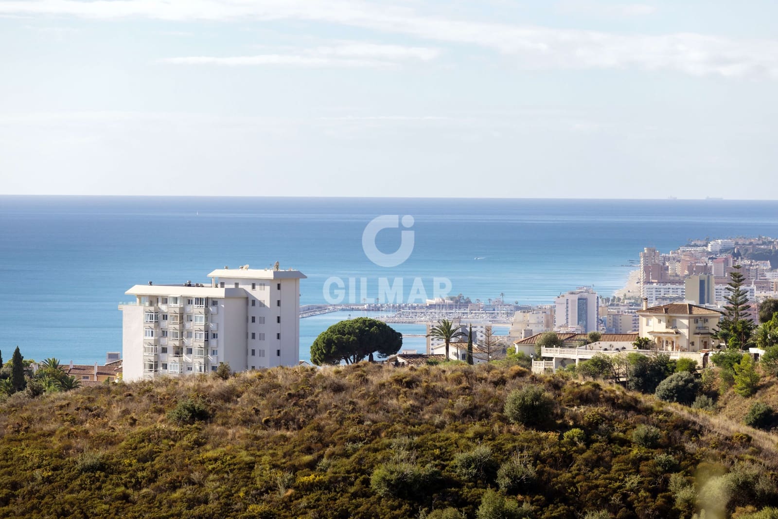 2 bedroom Flat for sale in Fuengirola with pool garage - € 629,000 (Ref: 9481630)
