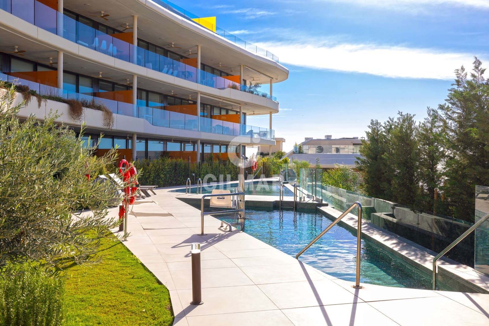 2 bedroom Flat for sale in Fuengirola with pool garage - € 629,000 (Ref: 9481630)