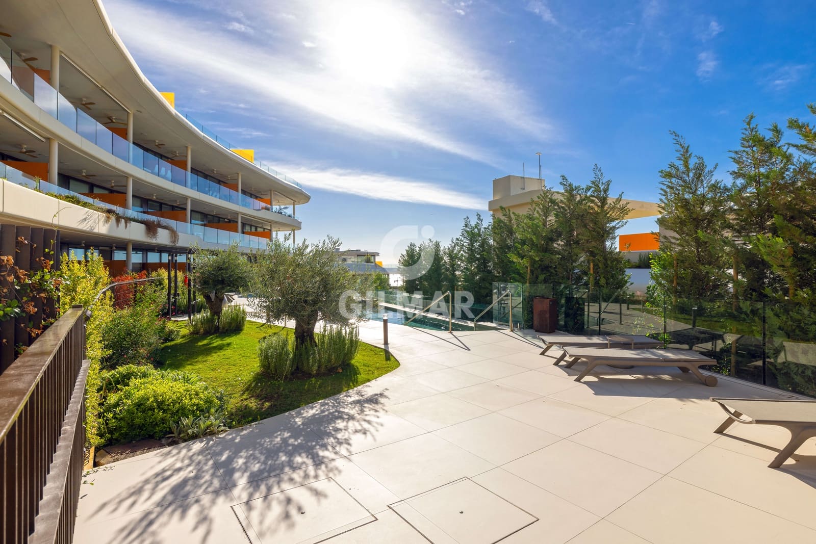 2 bedroom Flat for sale in Fuengirola with pool garage - € 629,000 (Ref: 9481630)