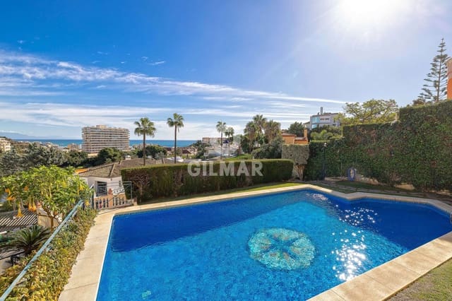 Chalet de 10 habitaciones en Benalmadena Costa, Benalmádena en venta con piscina garaje - 2.195.000 € (Ref: 9481632)