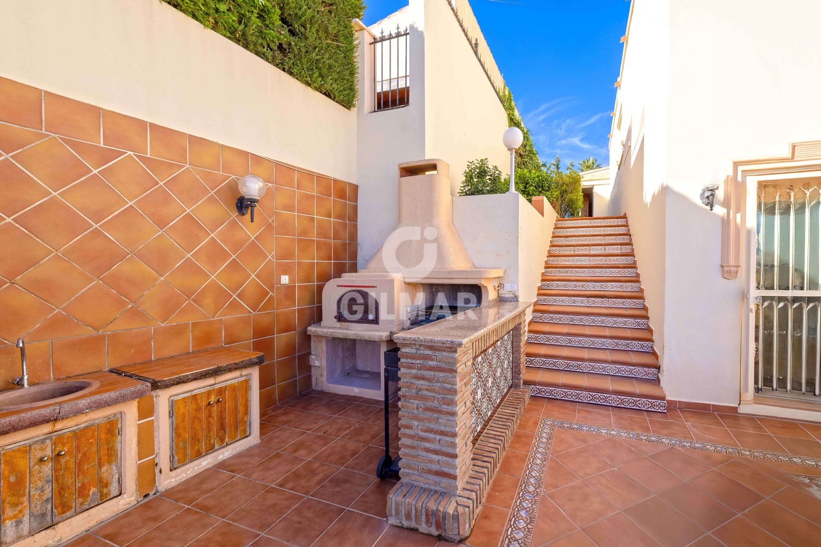 Chalet de 10 habitaciones en Benalmadena Costa en venta con piscina garaje - 2.195.000 € (Ref: 9481632)