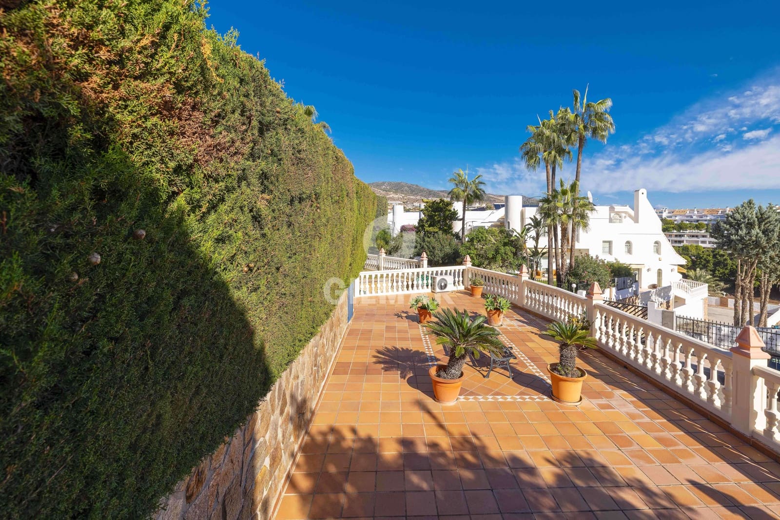 Chalet de 10 habitaciones en Benalmadena Costa en venta con piscina garaje - 2.195.000 € (Ref: 9481632)