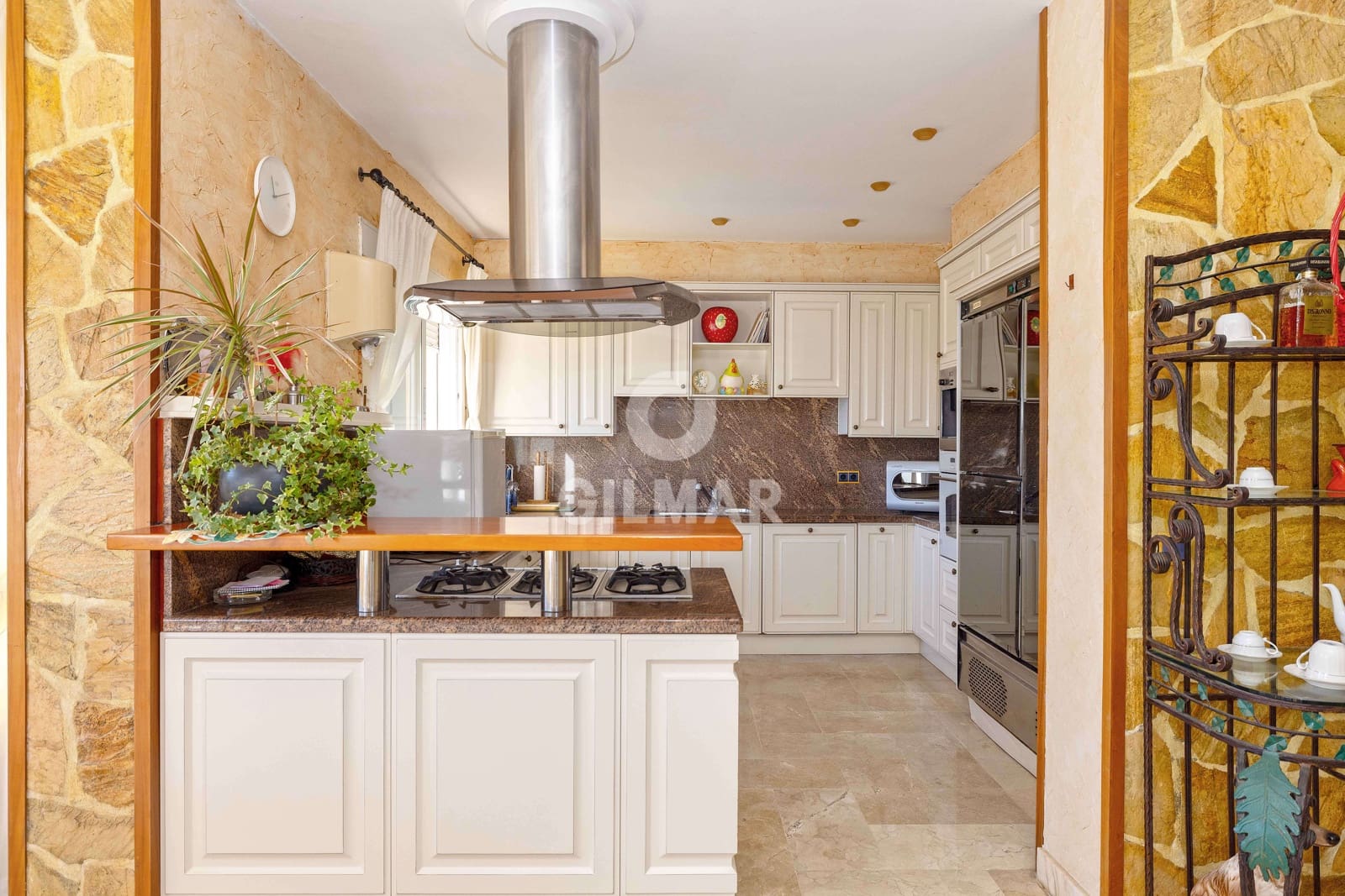 Chalet de 10 habitaciones en Benalmadena Costa en venta con piscina garaje - 2.195.000 € (Ref: 9481632)