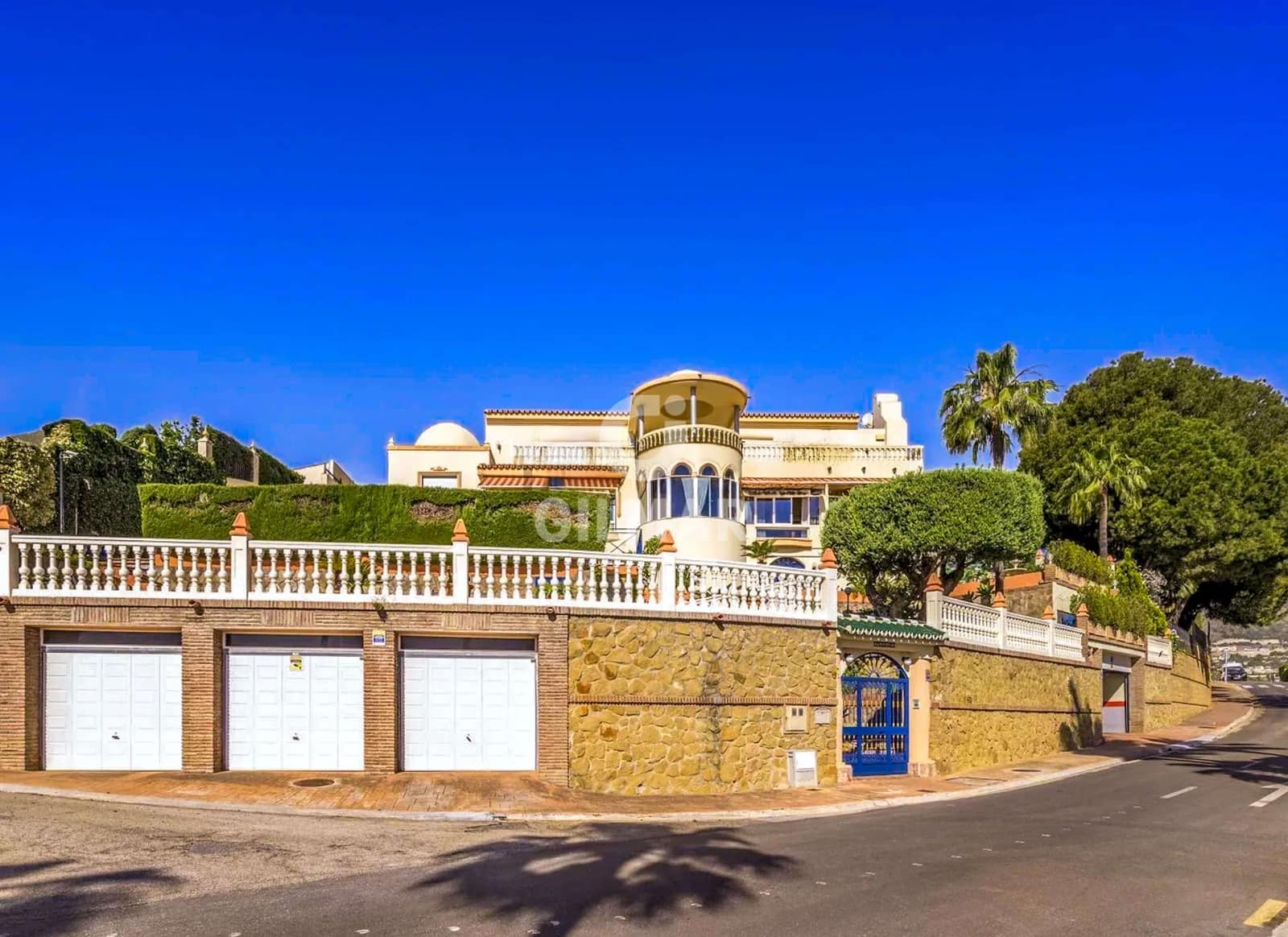 Chalet de 10 habitaciones en Benalmadena Costa en venta con piscina garaje - 2.195.000 € (Ref: 9481632)