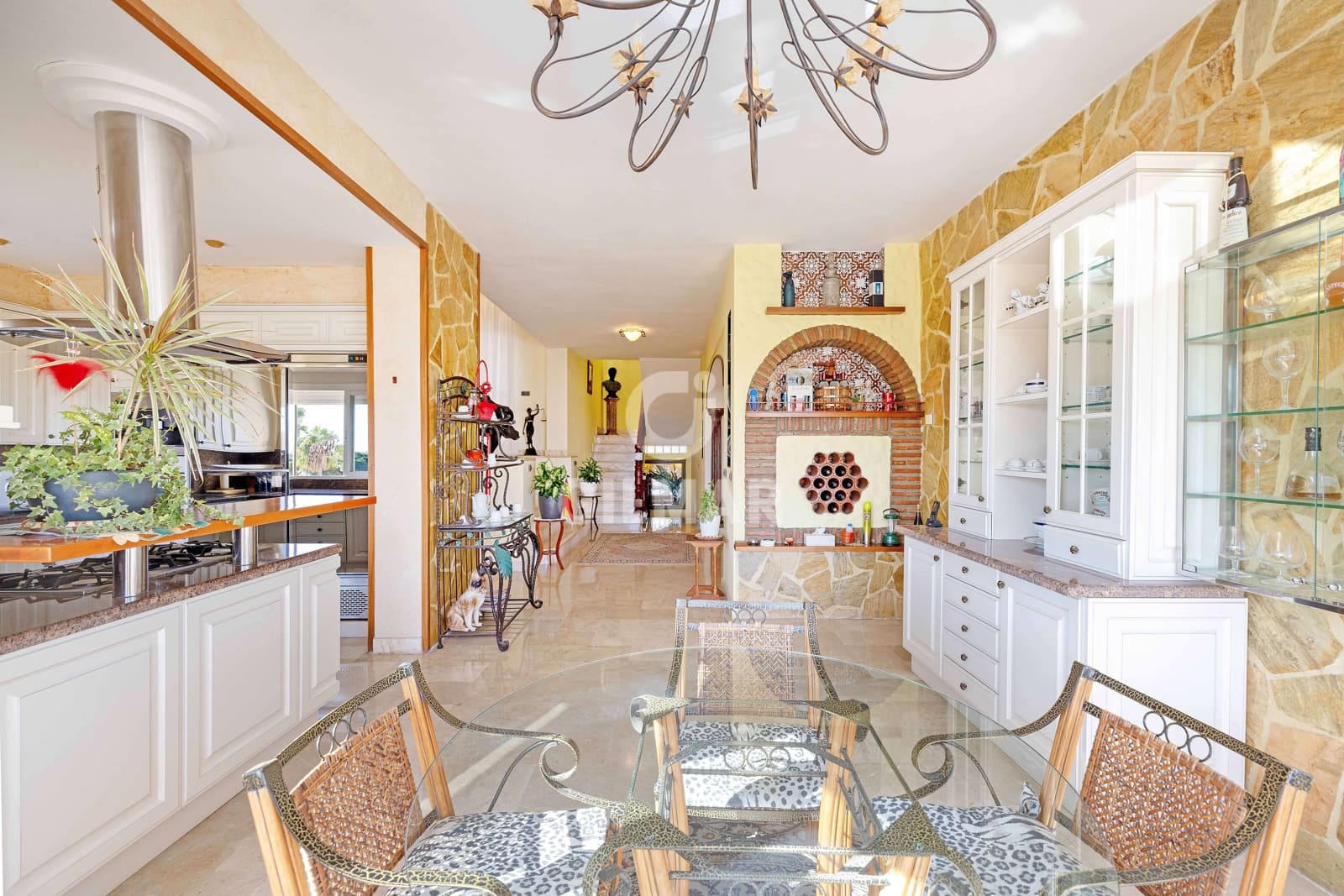 Chalet de 10 habitaciones en Benalmadena Costa en venta con piscina garaje - 2.195.000 € (Ref: 9481632)