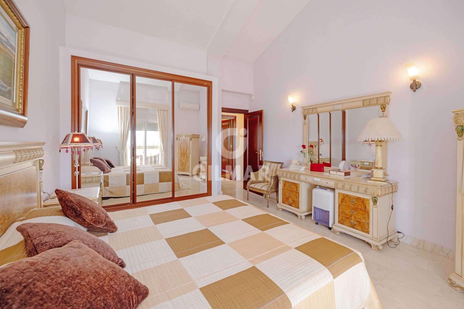 Chalet de 10 habitaciones en Benalmadena Costa en venta con piscina garaje - 2.195.000 € (Ref: 9481632)