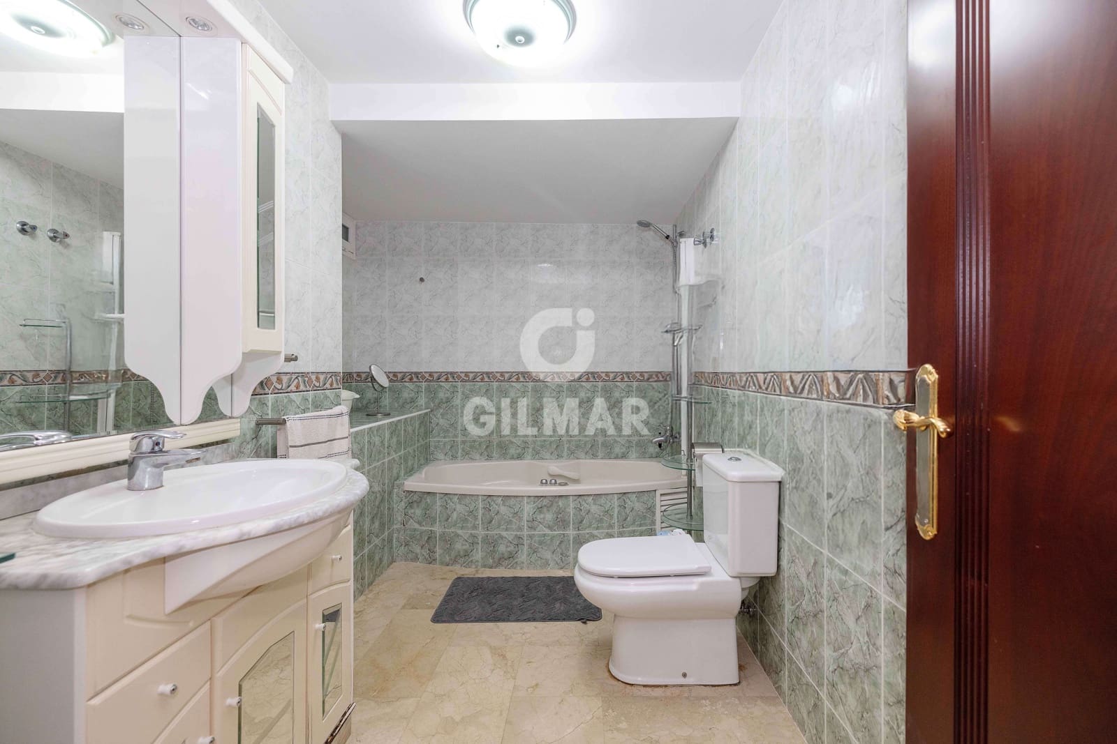 Chalet de 10 habitaciones en Benalmadena Costa en venta con piscina garaje - 2.195.000 € (Ref: 9481632)