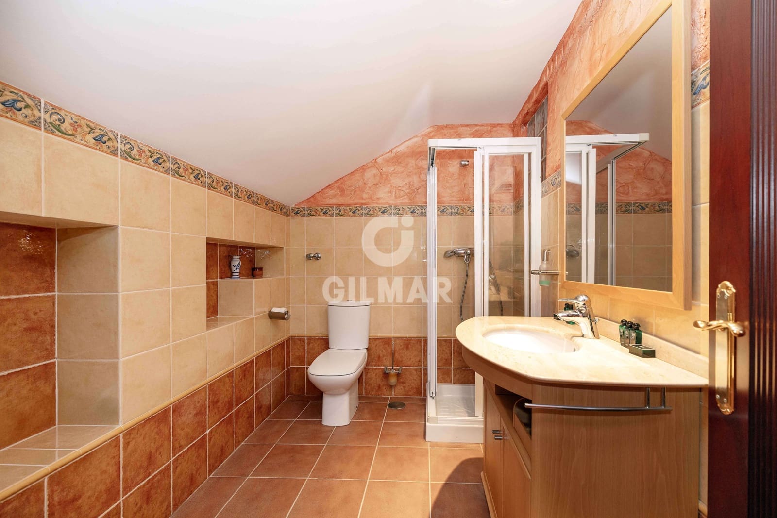 Chalet de 10 habitaciones en Benalmadena Costa en venta con piscina garaje - 2.195.000 € (Ref: 9481632)