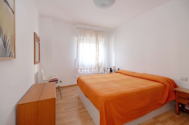 3 bedroom Flat for sale in Playa de los Boliches, Fuengirola with pool garage - € 440,000 (Ref: 9481634)