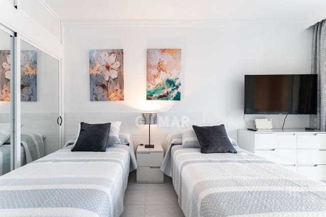 1 bedroom Flat for sale in Centro ciudad, Fuengirola - € 240,000 (Ref: 9481635)