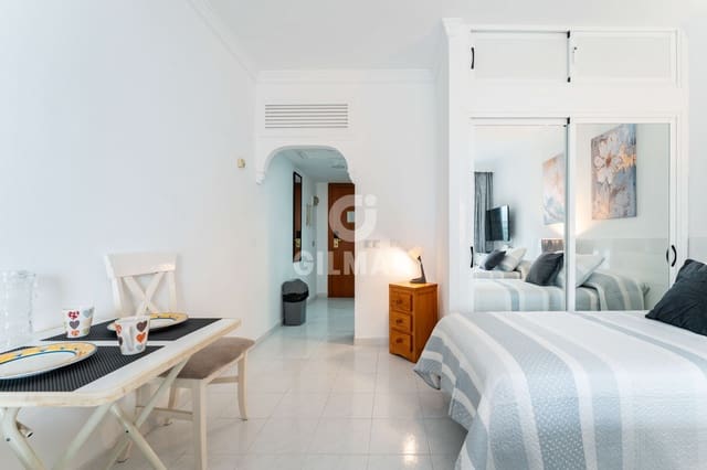 1 bedroom Flat for sale in Centro ciudad, Fuengirola - € 240,000 (Ref: 9481635)